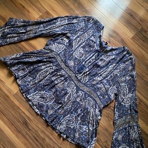 AE long sleeve blouse 🪐